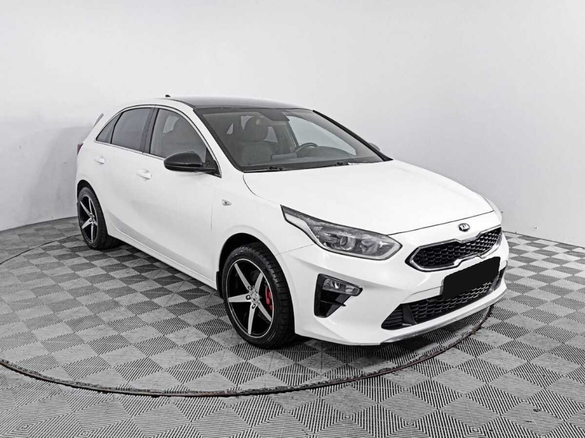 Купить Kia Ceed с пробегом. Фото: #2