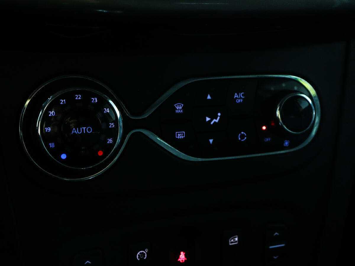 Купить Renault Sandero с пробегом. Фото: #14