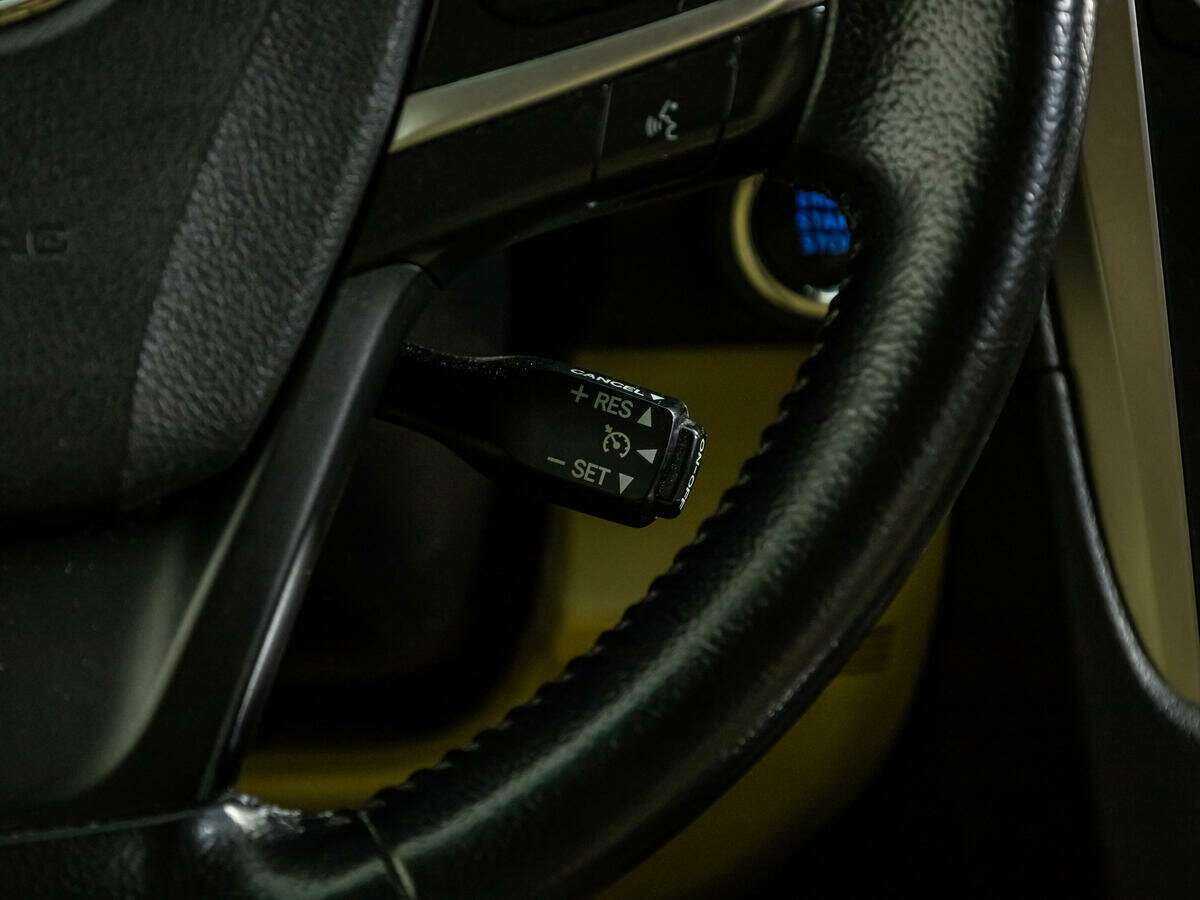 Купить Toyota Camry с пробегом. Фото: #18