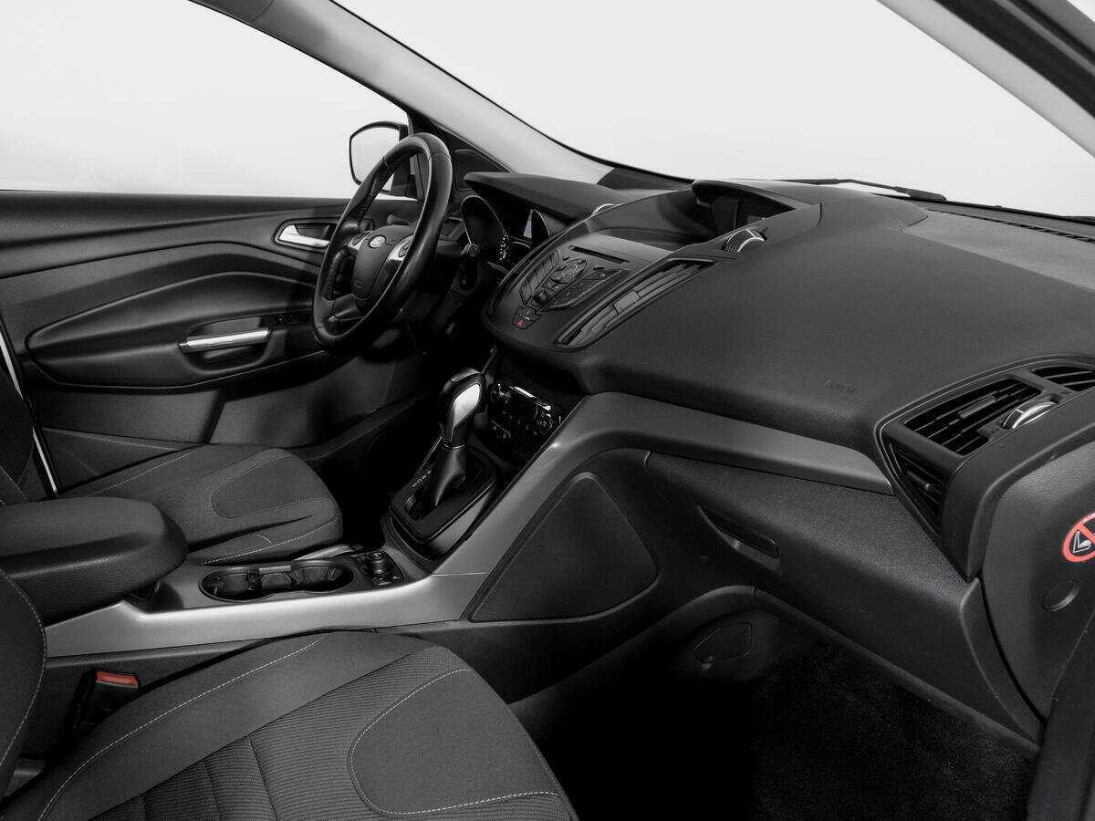 Купить Ford Kuga с пробегом. Фото: #8