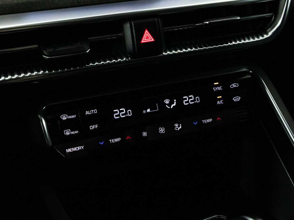 Купить Kia K5 с пробегом. Фото: #23