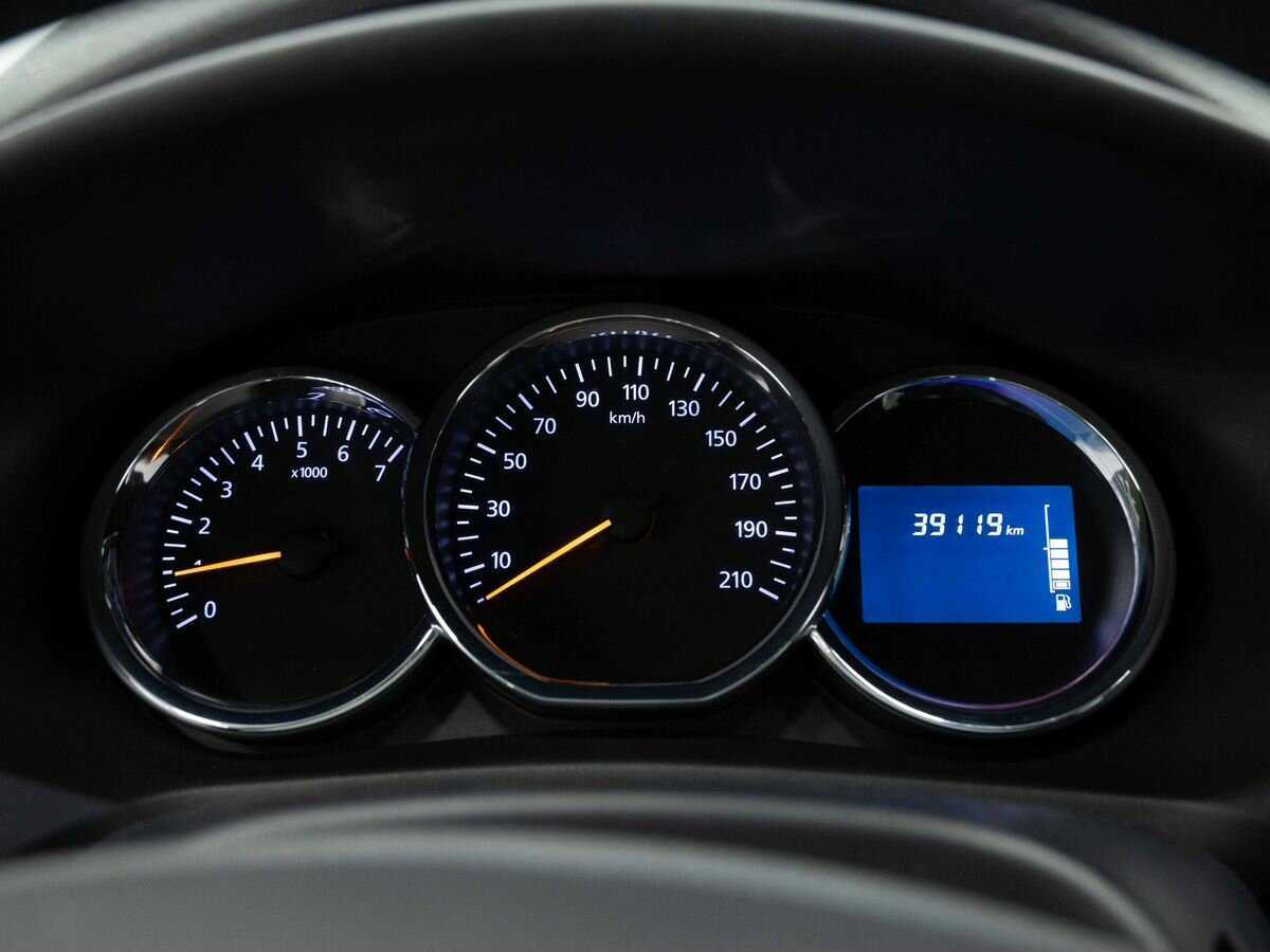 Купить Renault Logan с пробегом. Фото: #17