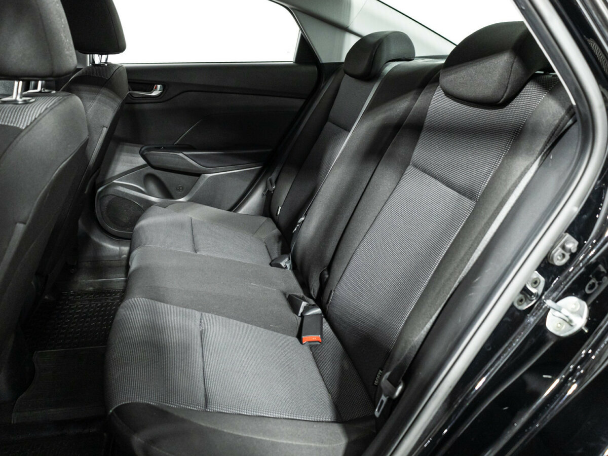 Купить Hyundai Solaris с пробегом. Фото: #9