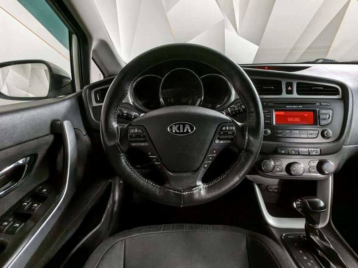 Купить Kia Ceed с пробегом. Фото: #14