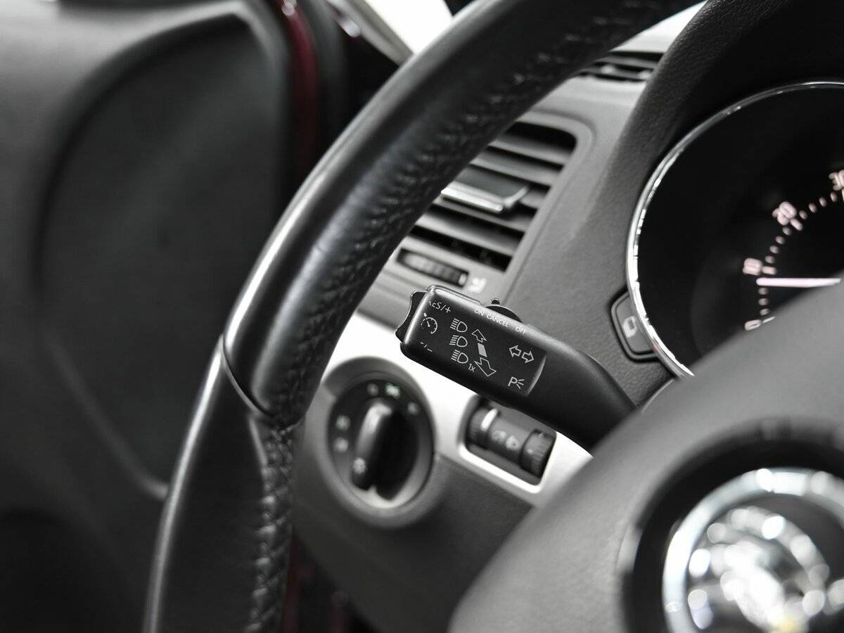 Купить Skoda Yeti с пробегом. Фото: #8