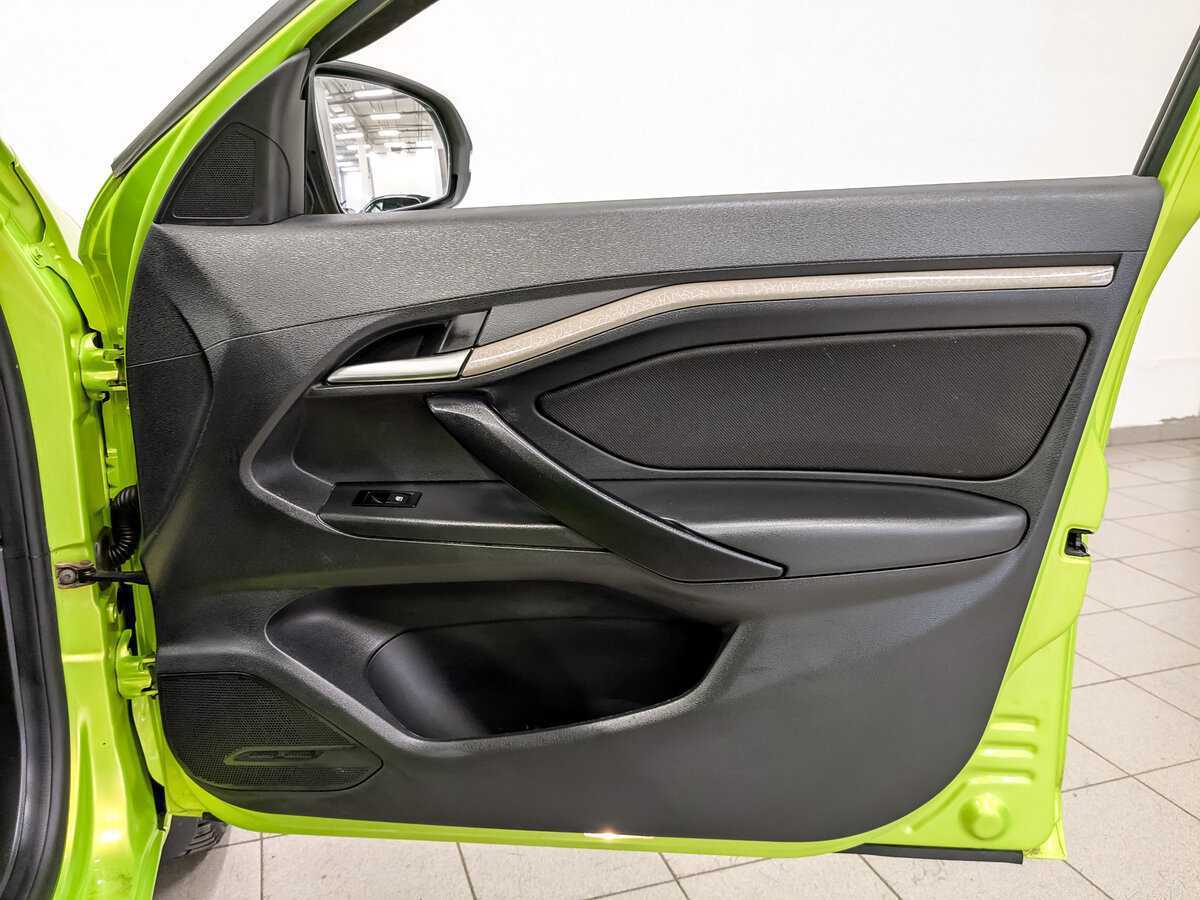 Купить Lada (ВАЗ) Vesta с пробегом. Фото: #23