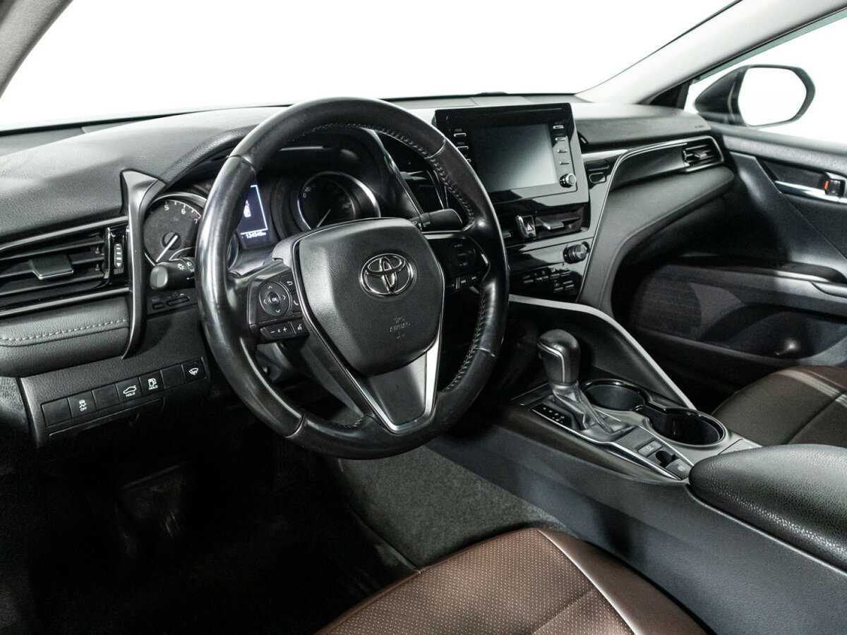 Купить Toyota Camry с пробегом. Фото: #10