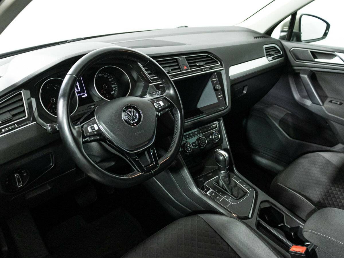 Купить Volkswagen Tiguan с пробегом. Фото: #10
