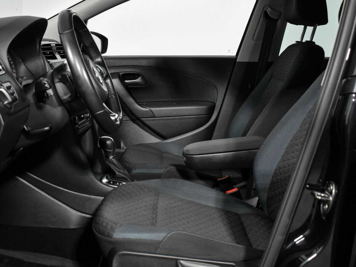 Купить Volkswagen Polo с пробегом. Фото: #9