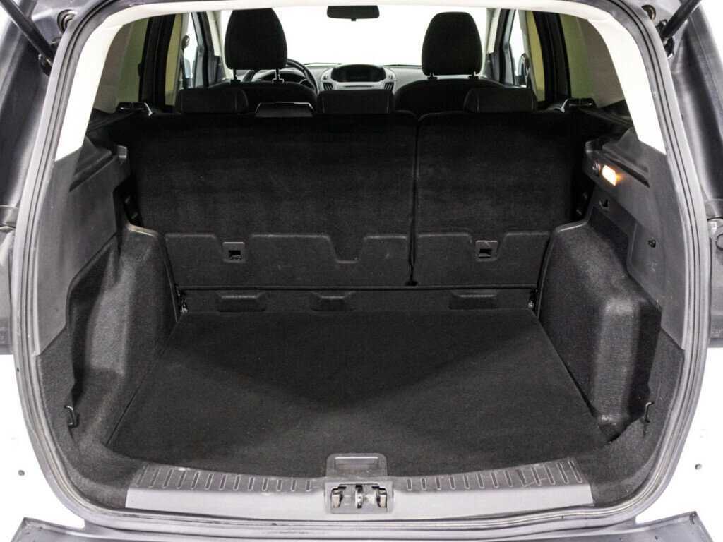 Купить Ford Kuga с пробегом. Фото: #14