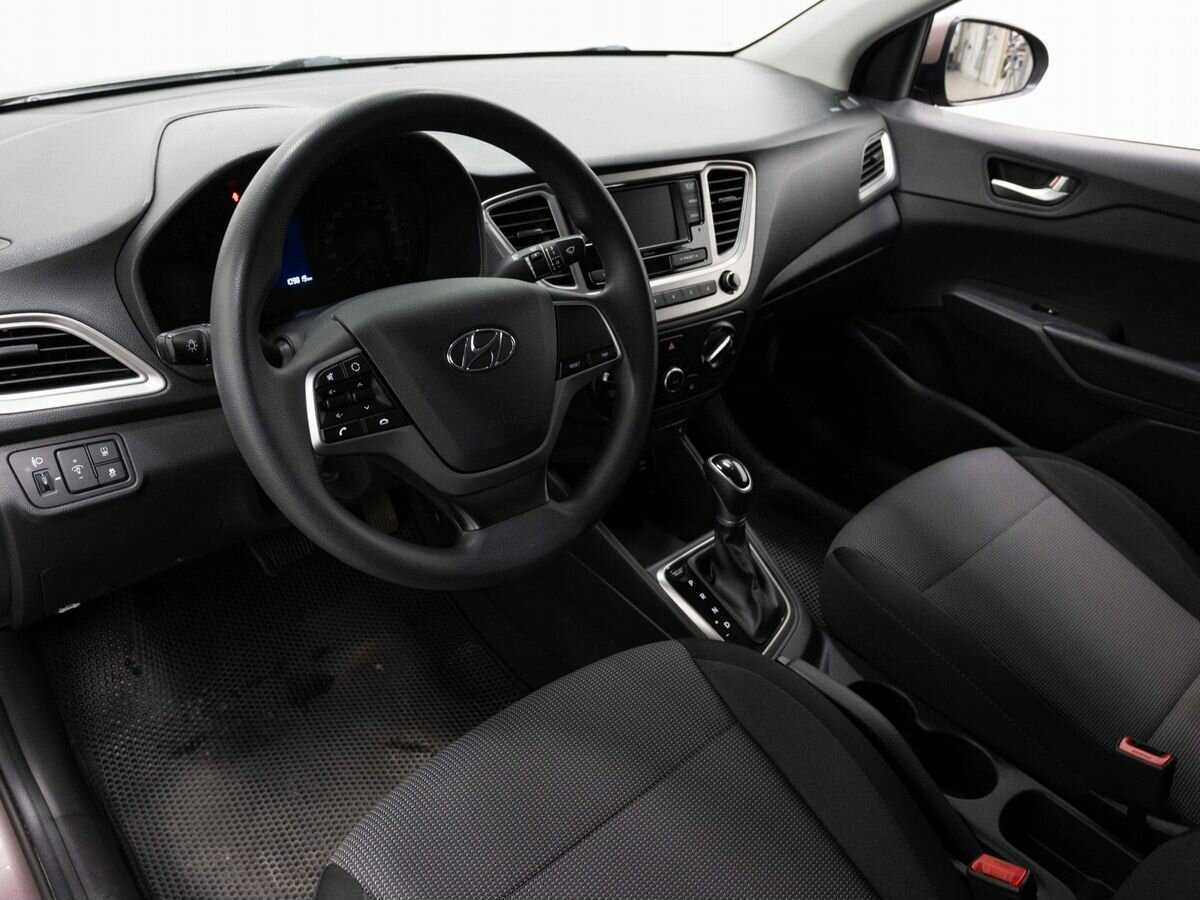 Купить Hyundai Solaris с пробегом. Фото: #8