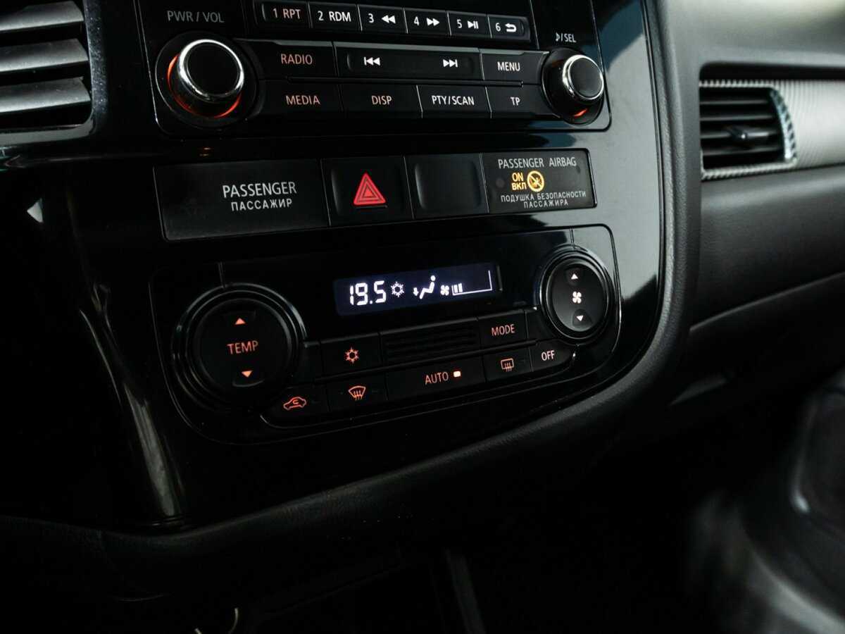 Купить Mitsubishi Outlander с пробегом. Фото: #14