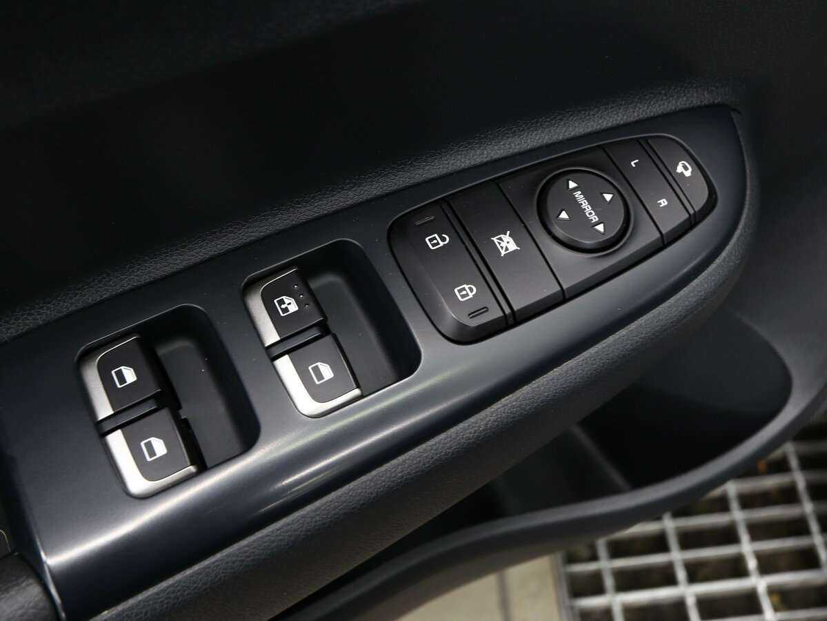 Купить Kia Rio с пробегом. Фото: #4