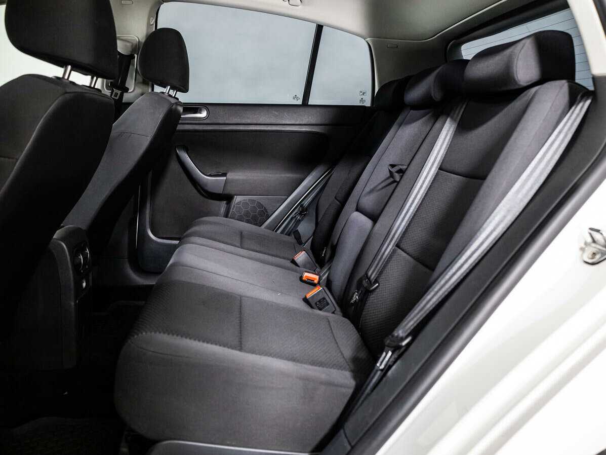 Купить Volkswagen Golf Plus с пробегом. Фото: #9