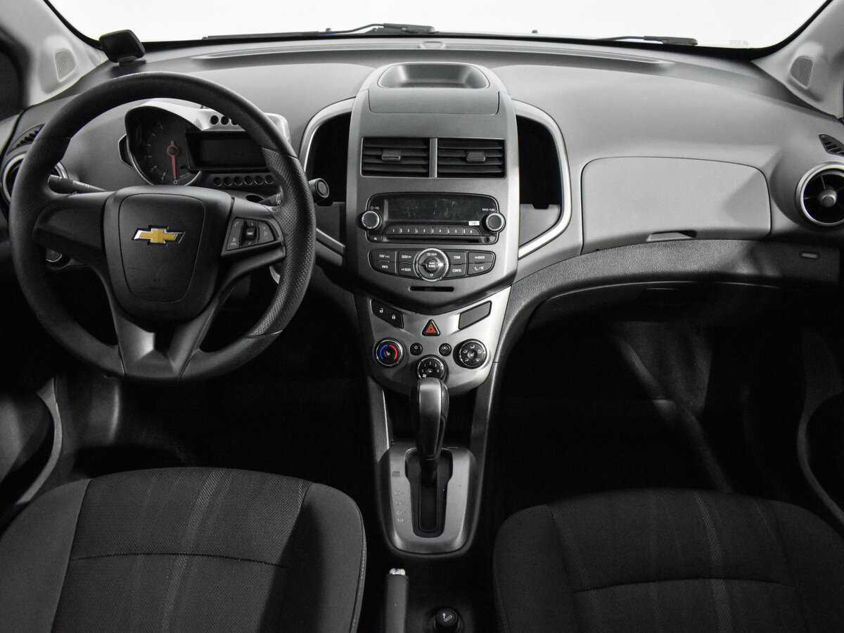 Купить Chevrolet Aveo с пробегом. Фото: #14