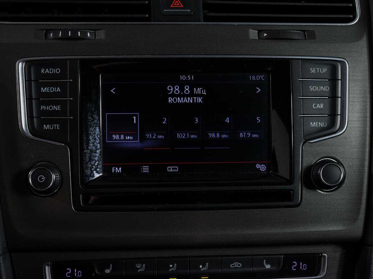 Купить Volkswagen Golf с пробегом. Фото: #20