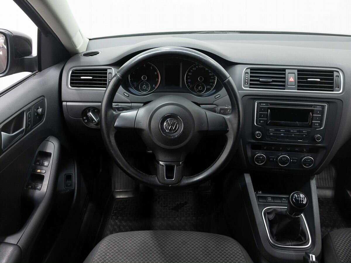 Купить Volkswagen Jetta с пробегом. Фото: #12
