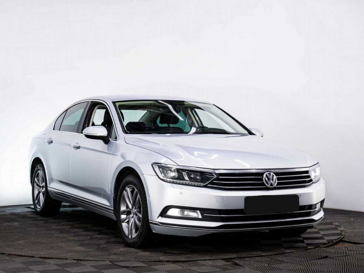 Купить Volkswagen Passat с пробегом. Фото: #2