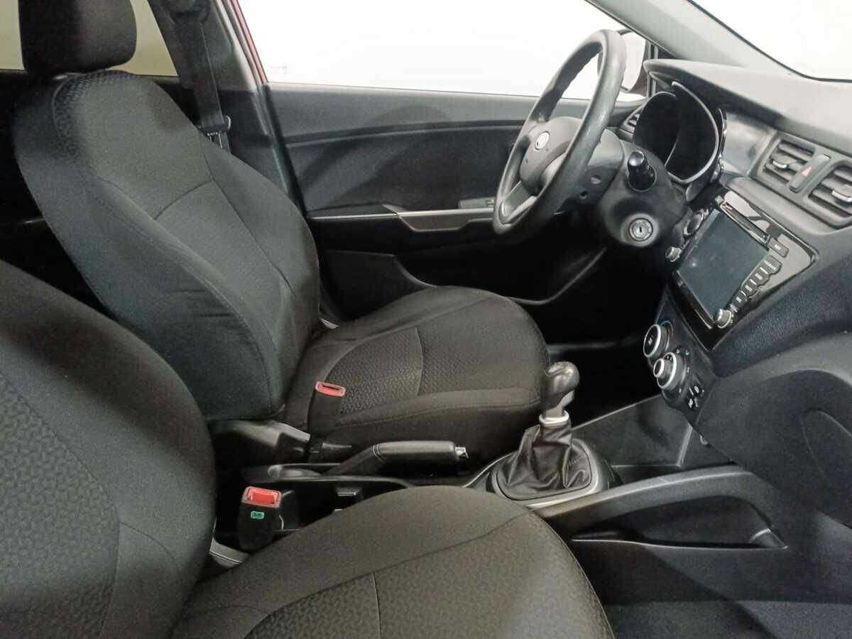 Купить Kia Rio с пробегом. Фото: #9