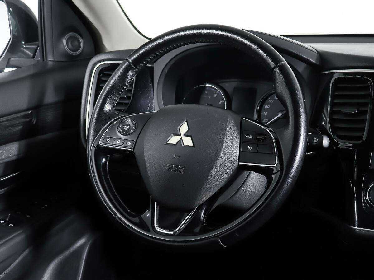 Купить Mitsubishi Outlander с пробегом. Фото: #13