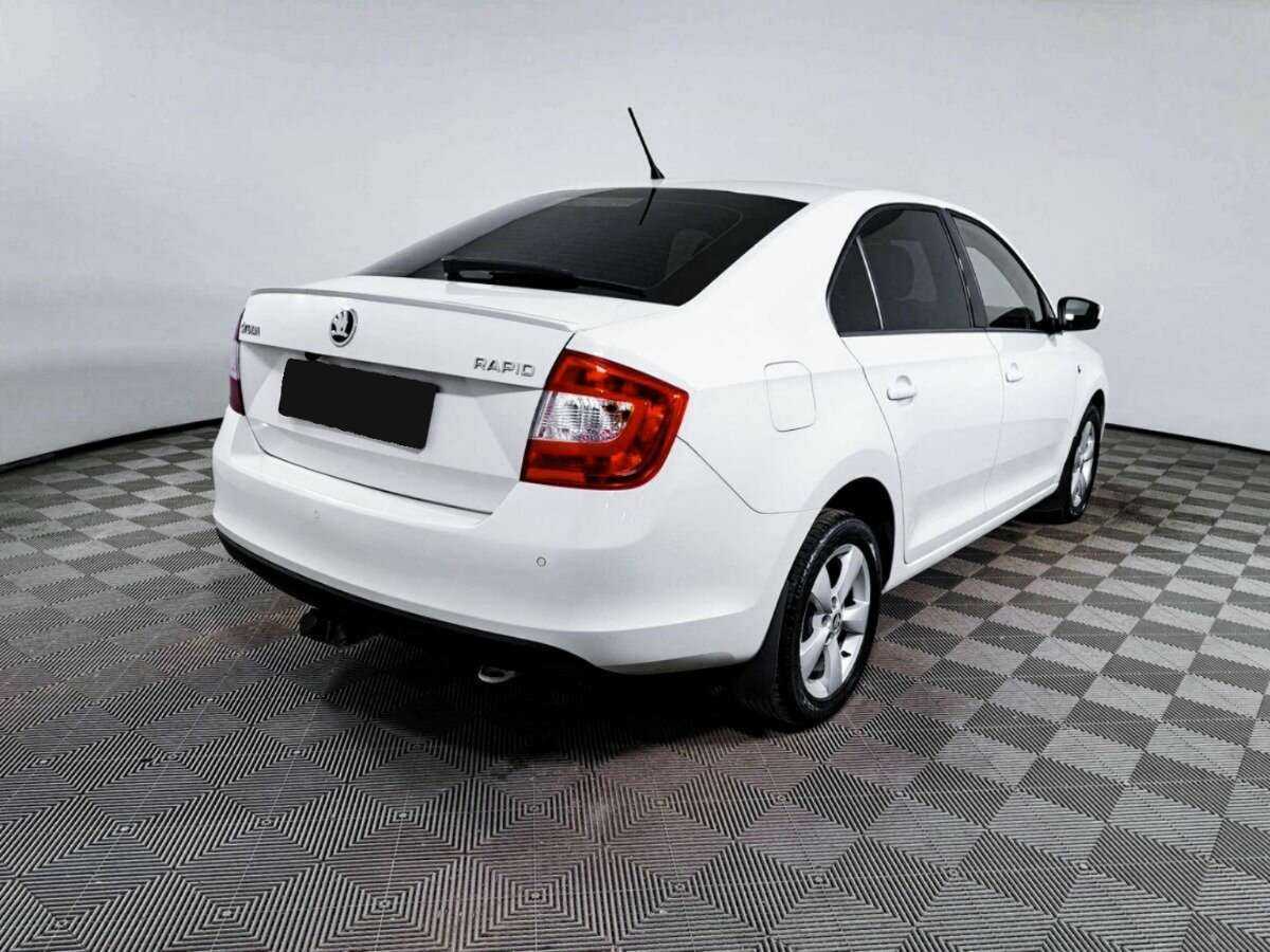 Купить Skoda Rapid с пробегом. Фото: #3