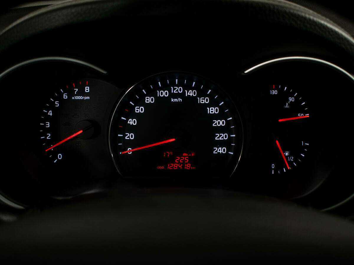 Купить Kia Sorento с пробегом. Фото: #10