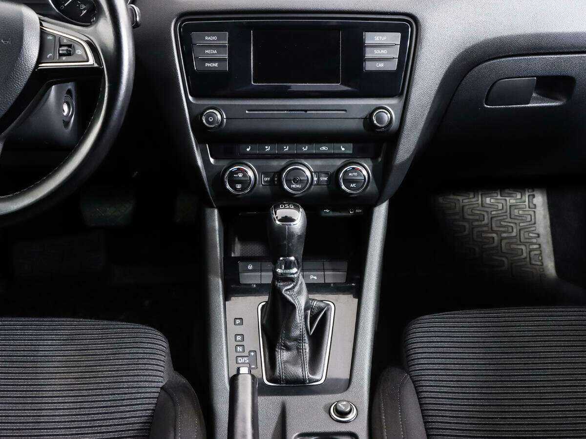 Купить Skoda Octavia с пробегом. Фото: #9