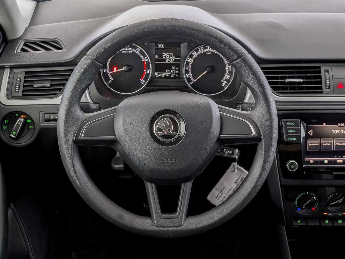 Купить Skoda Rapid с пробегом. Фото: #16