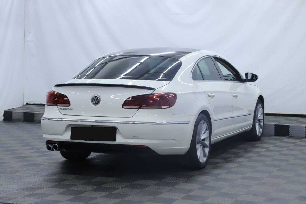 Купить Volkswagen Passat CC с пробегом. Фото: #3
