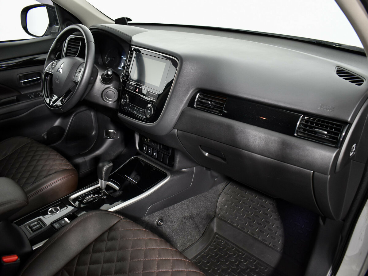 Купить Mitsubishi Outlander с пробегом. Фото: #8