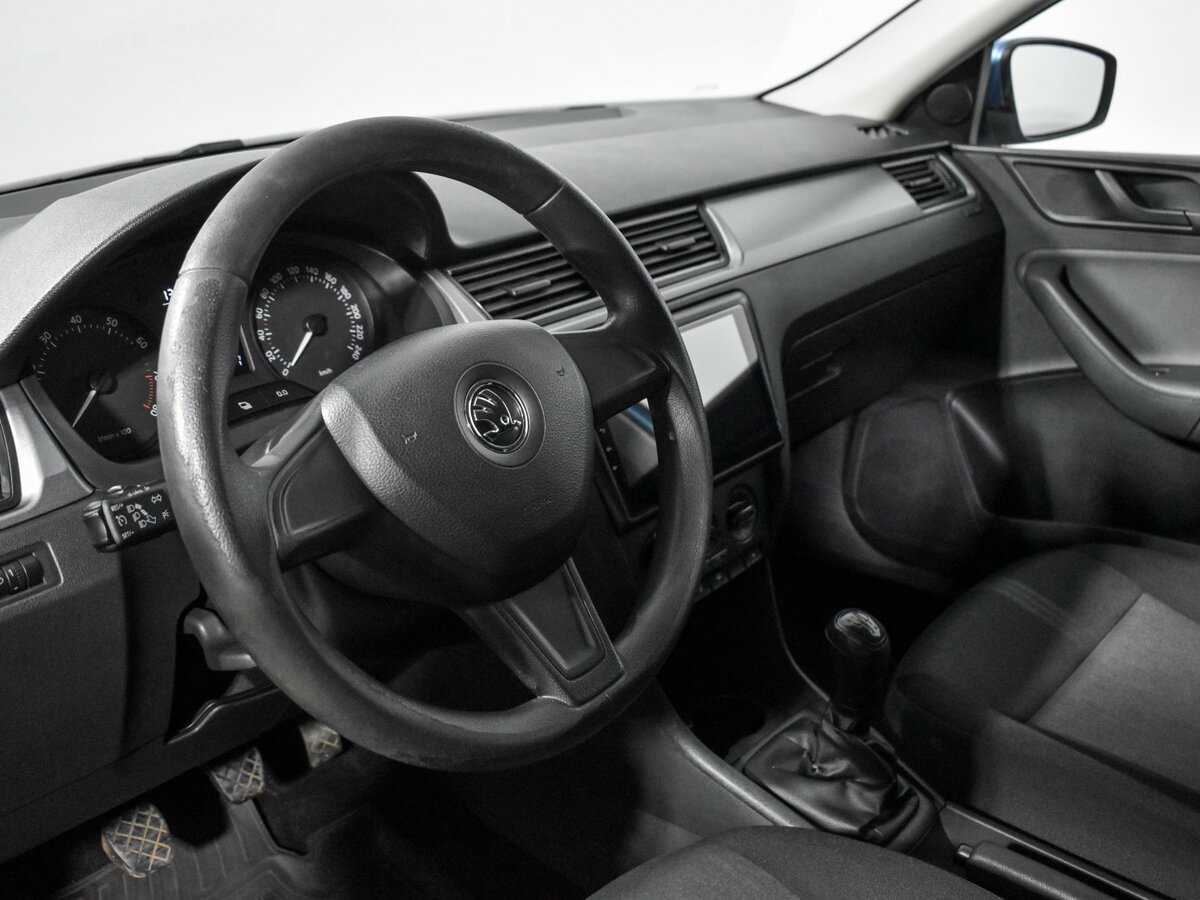 Купить Skoda Rapid с пробегом. Фото: #8