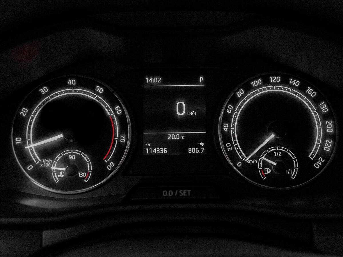 Купить Skoda Rapid с пробегом. Фото: #10