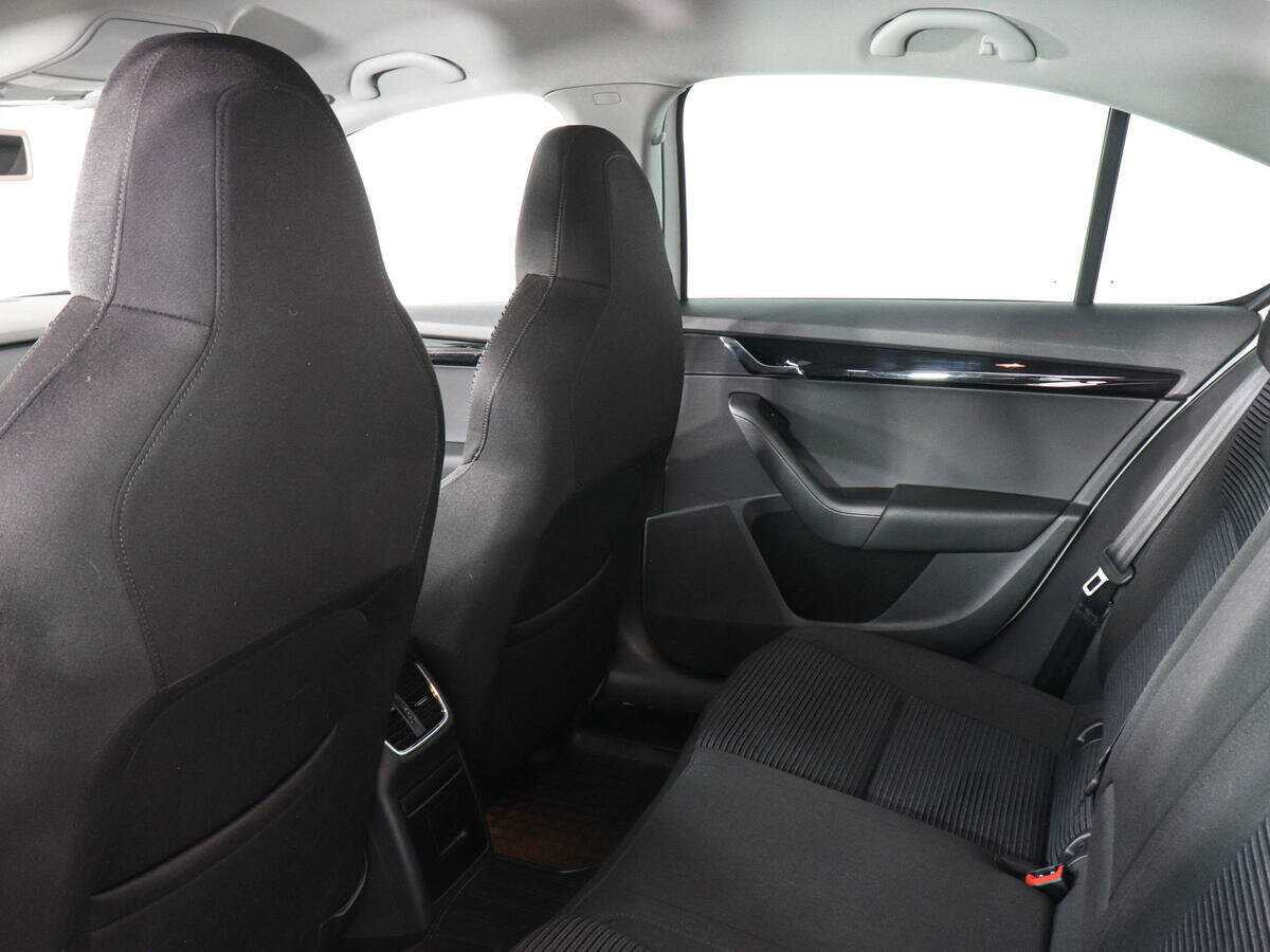 Купить Skoda Octavia с пробегом. Фото: #11