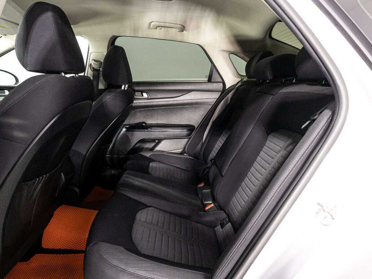 Купить Kia K5 с пробегом. Фото: #10