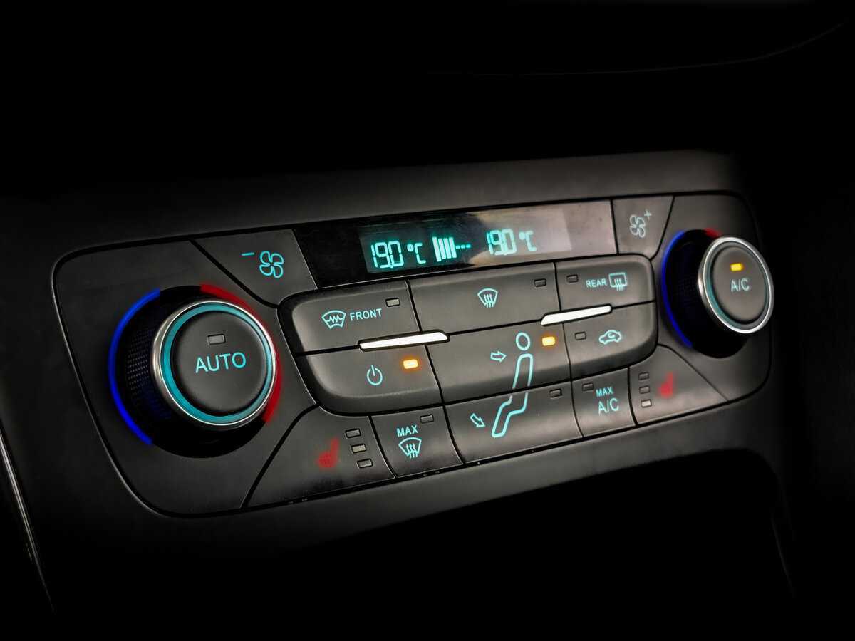 Купить Ford Focus с пробегом. Фото: #20