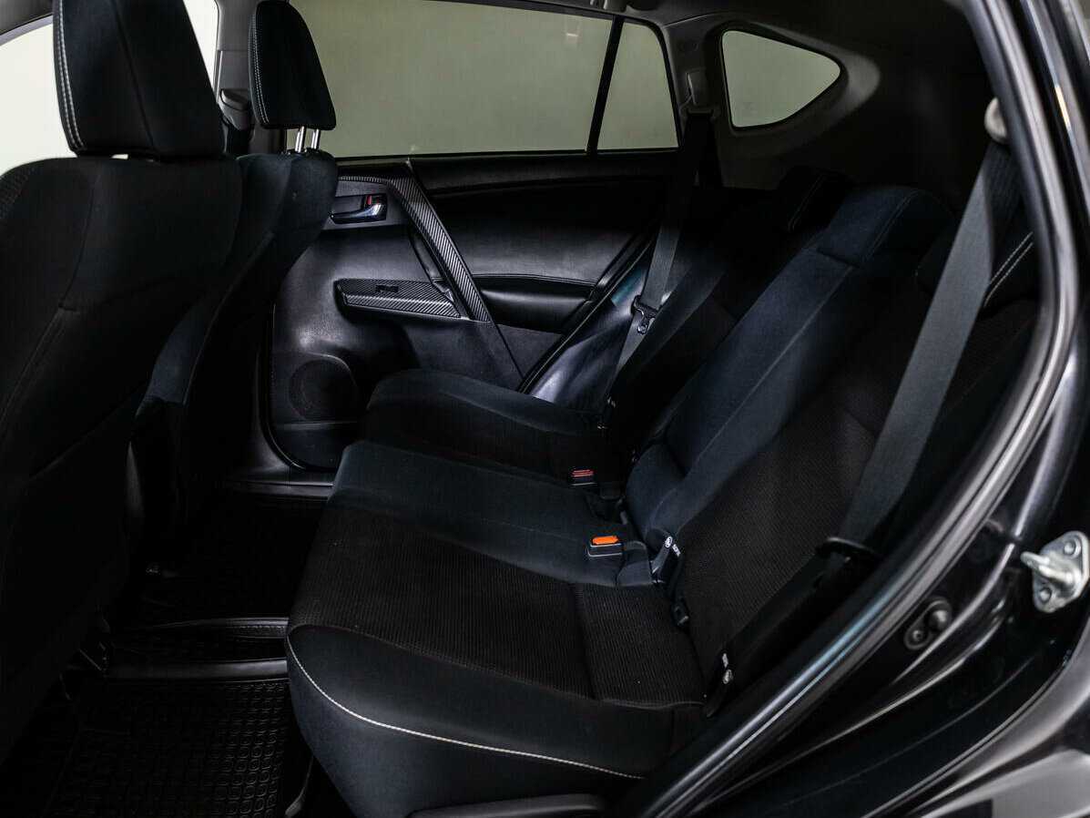 Купить Toyota RAV4 с пробегом. Фото: #9