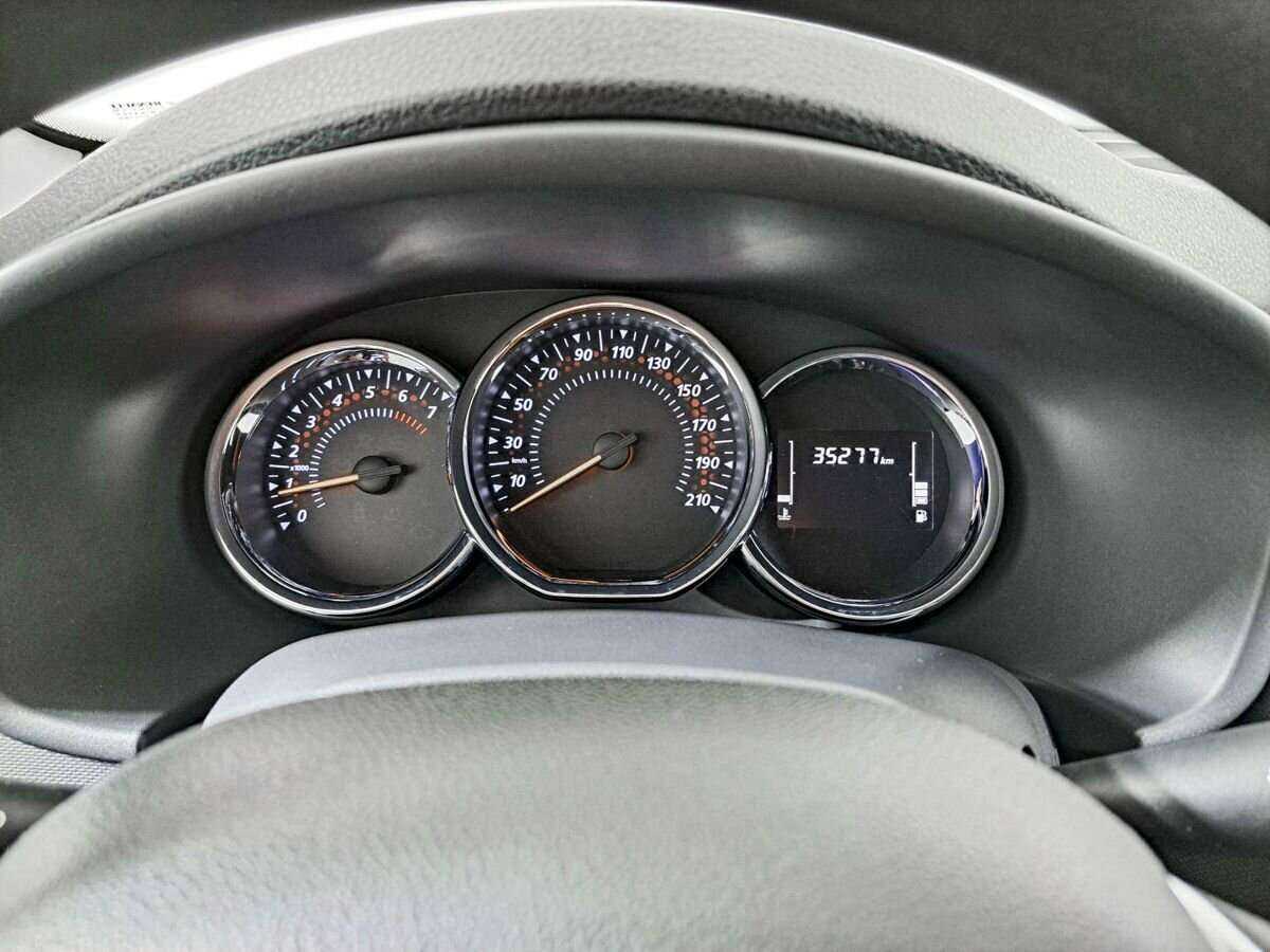 Купить Renault Sandero с пробегом. Фото: #10