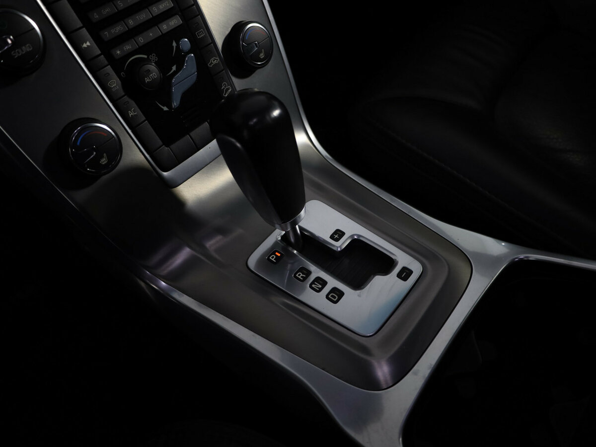 Купить Volvo XC70 с пробегом. Фото: #18