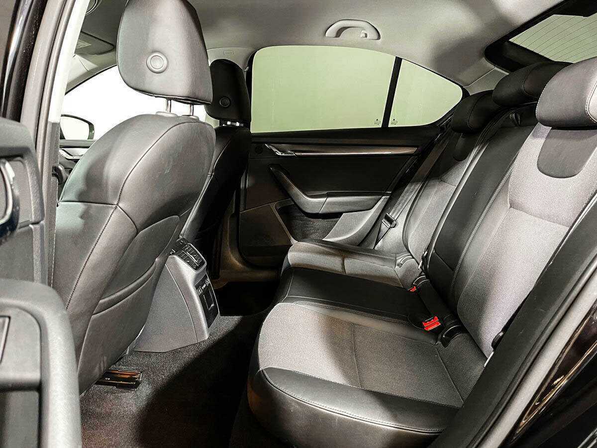 Купить Skoda Octavia с пробегом. Фото: #6