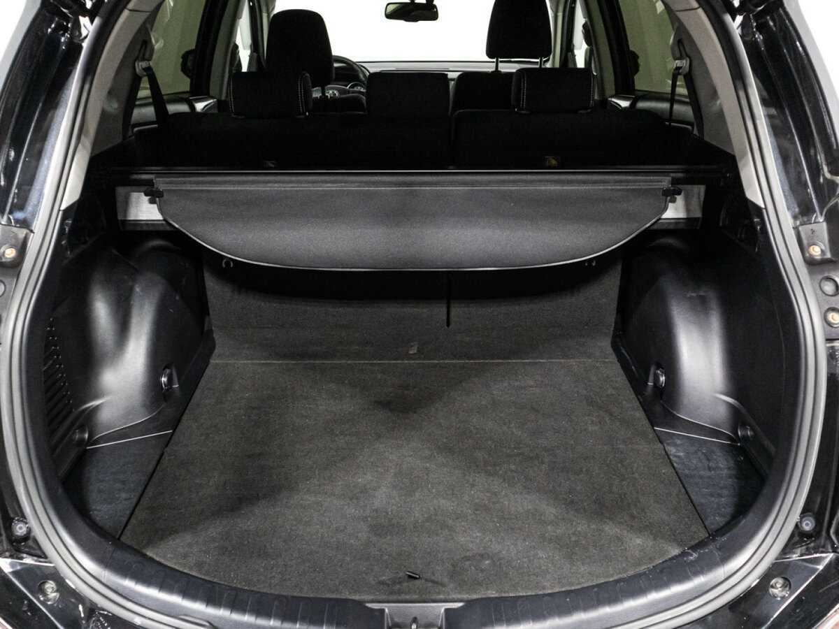 Купить Toyota RAV4 с пробегом. Фото: #13