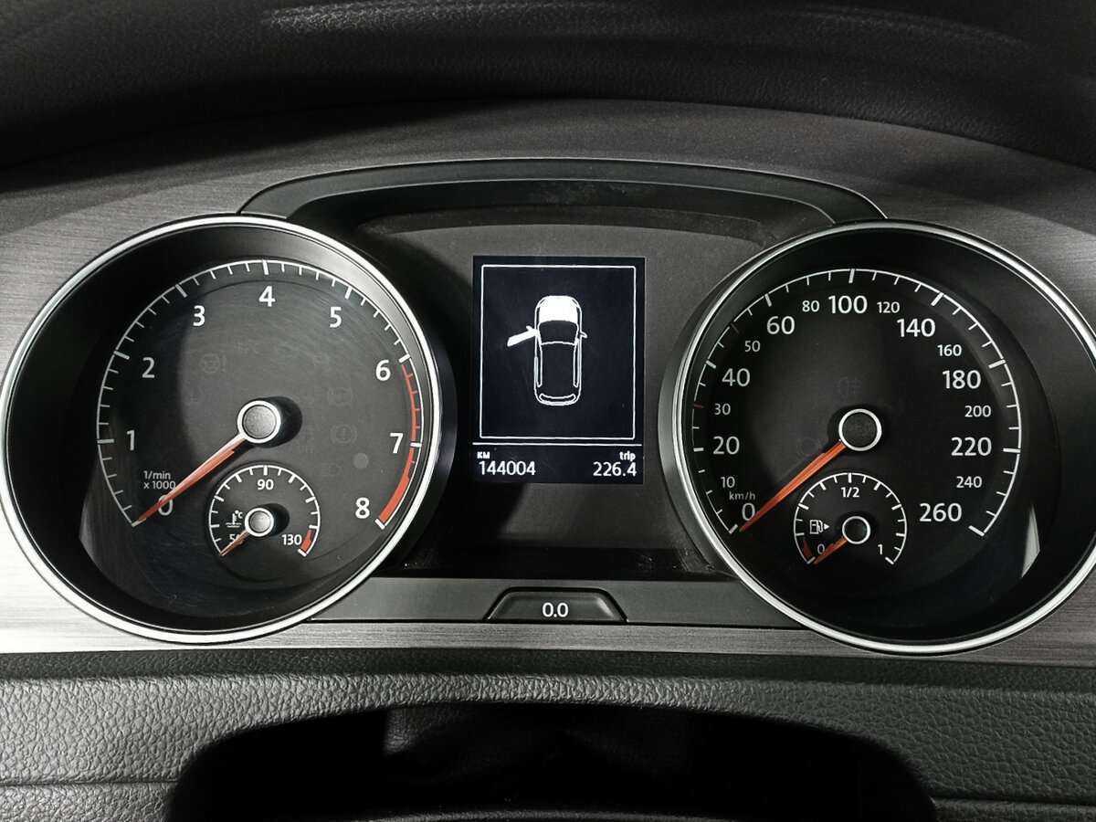 Купить Volkswagen Golf с пробегом. Фото: #10