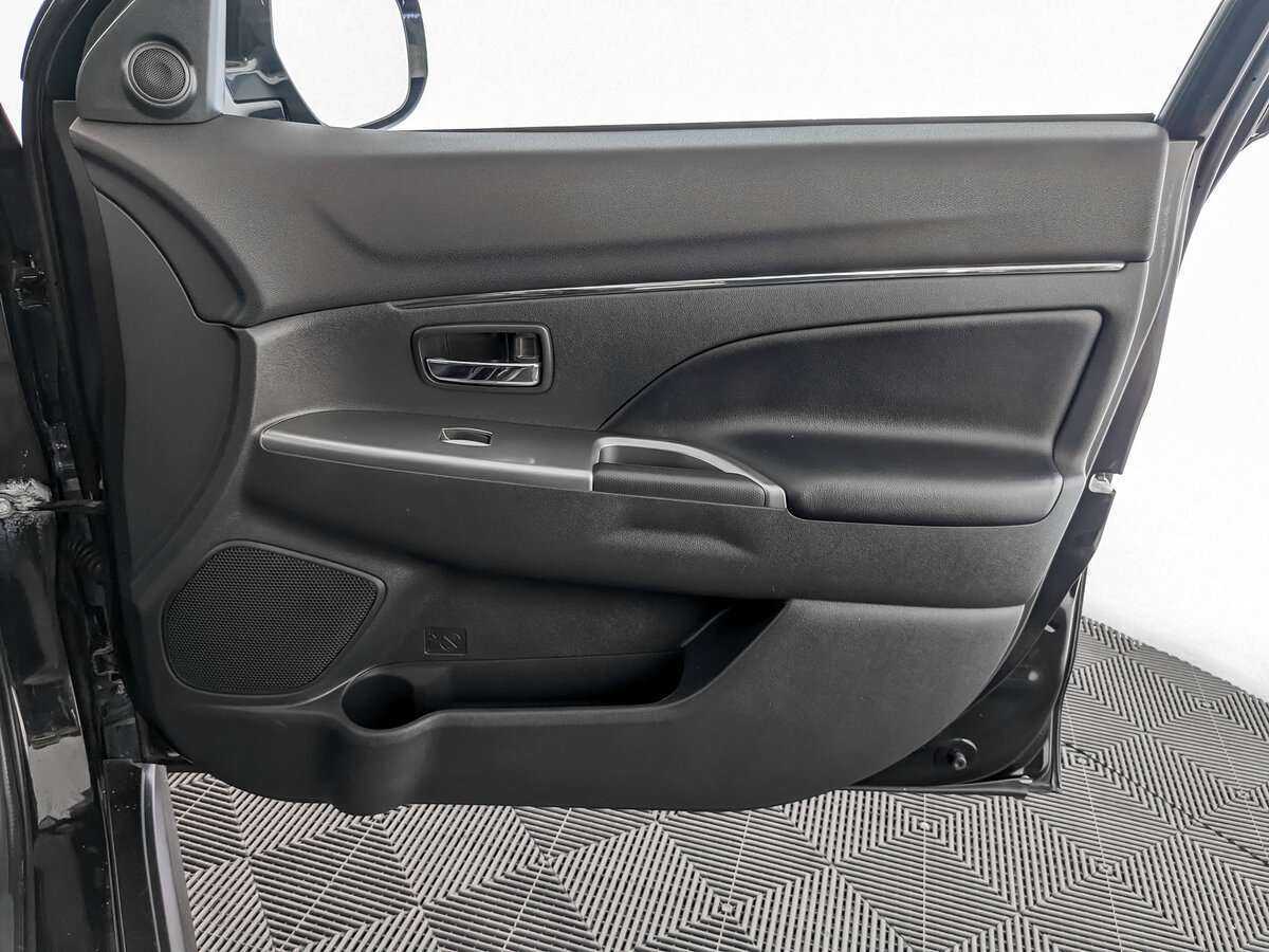 Купить Mitsubishi ASX с пробегом. Фото: #19