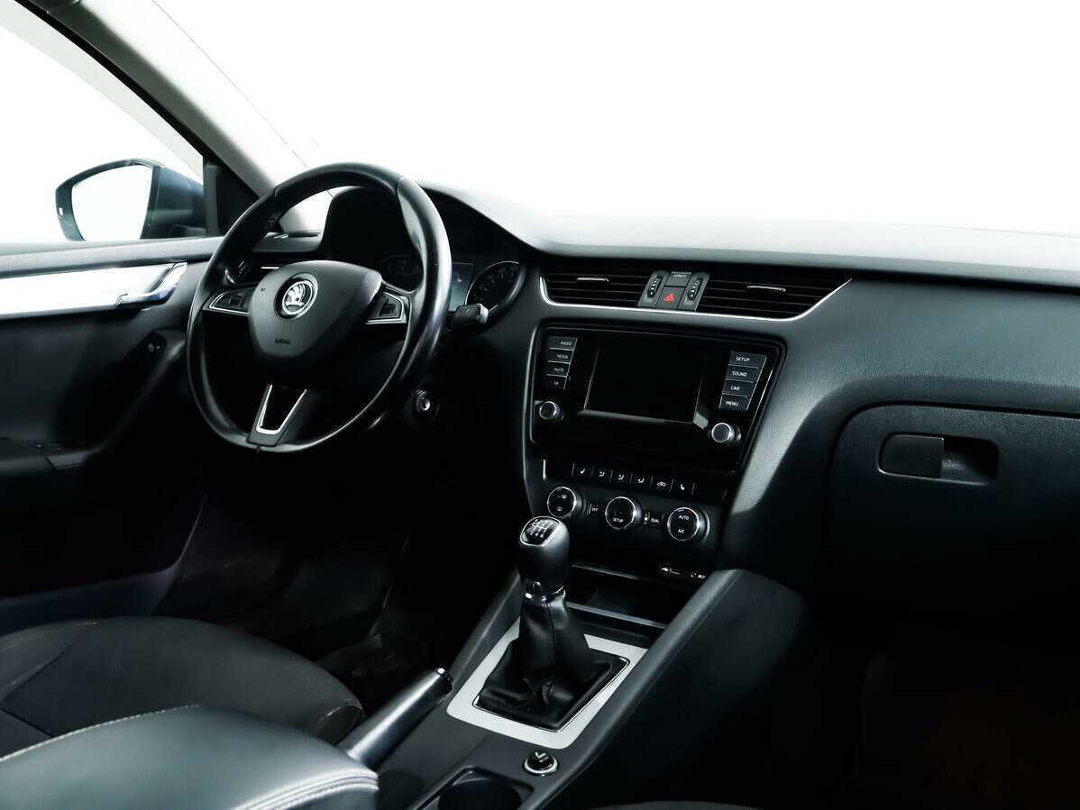 Купить Skoda Octavia с пробегом. Фото: #8