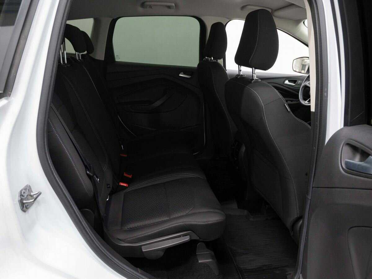 Купить Ford Kuga с пробегом. Фото: #11