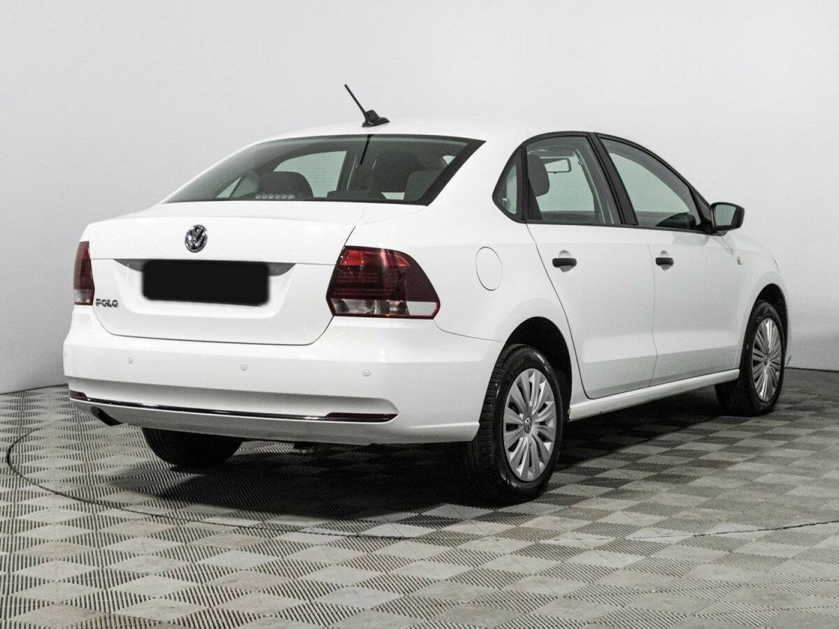 Купить Volkswagen Polo с пробегом. Фото: #4