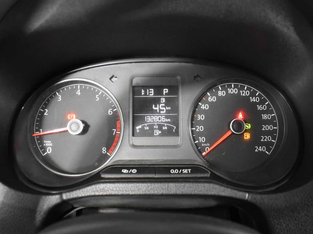 Купить Volkswagen Polo с пробегом. Фото: #9