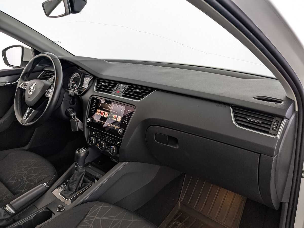 Купить Skoda Octavia с пробегом. Фото: #12