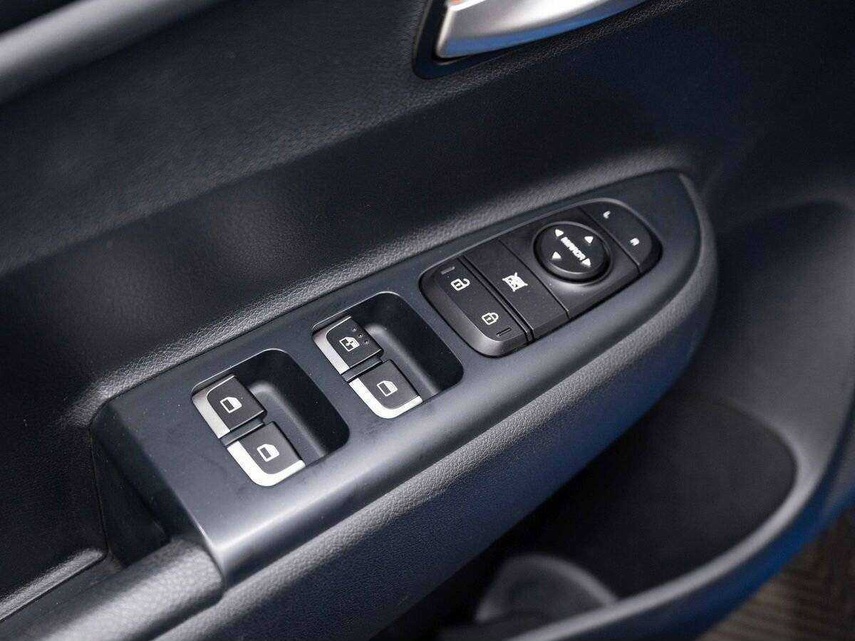 Купить Kia Rio с пробегом. Фото: #15