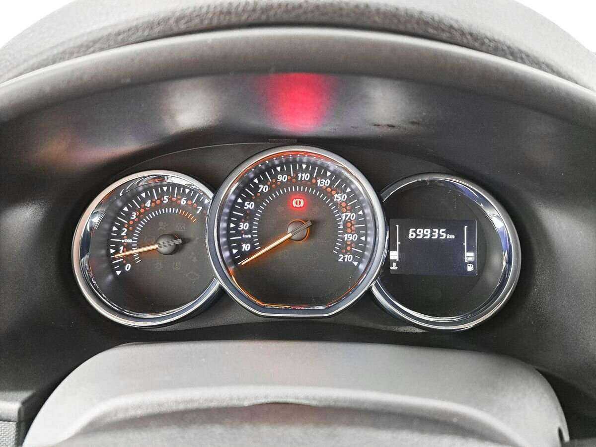 Купить Renault Sandero с пробегом. Фото: #10