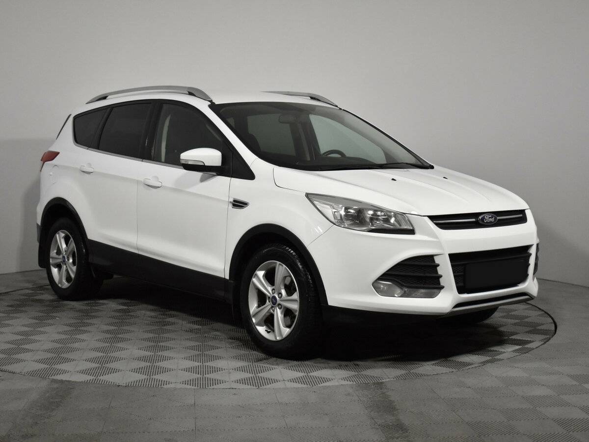 Купить Ford Kuga с пробегом. Фото: #2